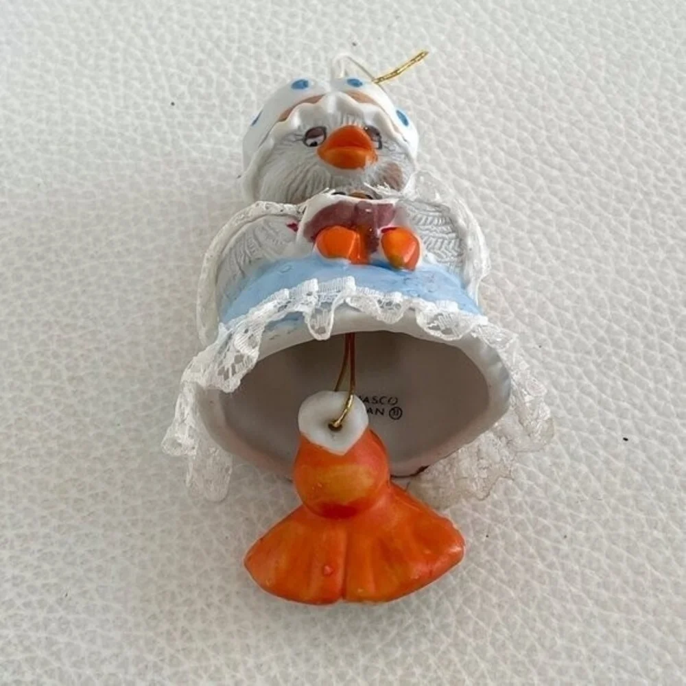 Vintage Jasco Caring Critter Mother Duck Duckling Ceramic Bell Ornament 3 Inch
